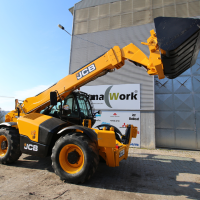 EMPILHADOR TELESCÓPICO JCB 540-140