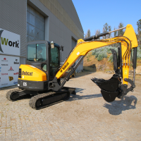 BOBCAT E35