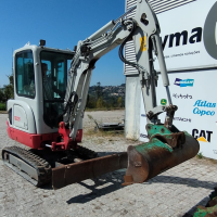 TAKEUCHI TB 225
