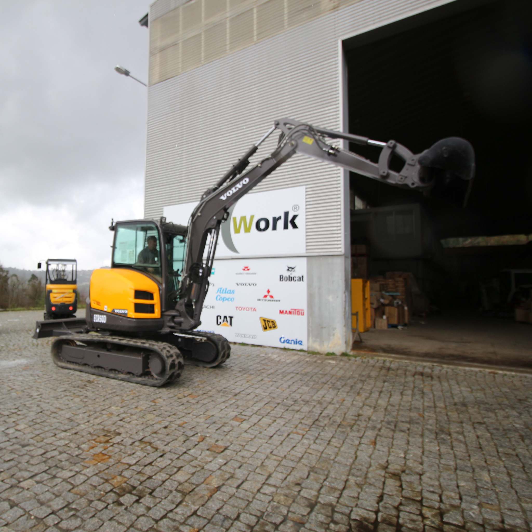 VOLVO ECR 50D (3) VOLVO ECR 50D