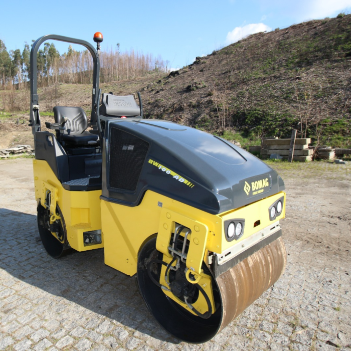 BOMAG 100 AD 5