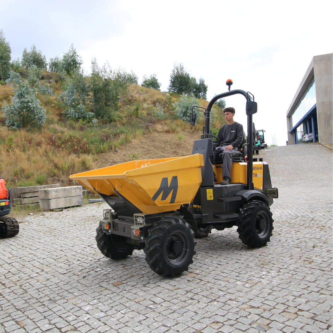 DUMPER MECALAC TA2SH DUMPER MECALAC TA2SH