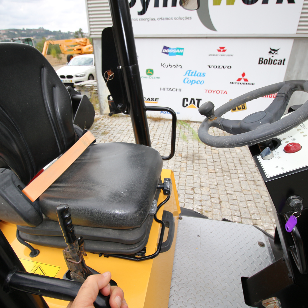 DUMPER MECALAC TA2SH DUMPER MECALAC TA2SH